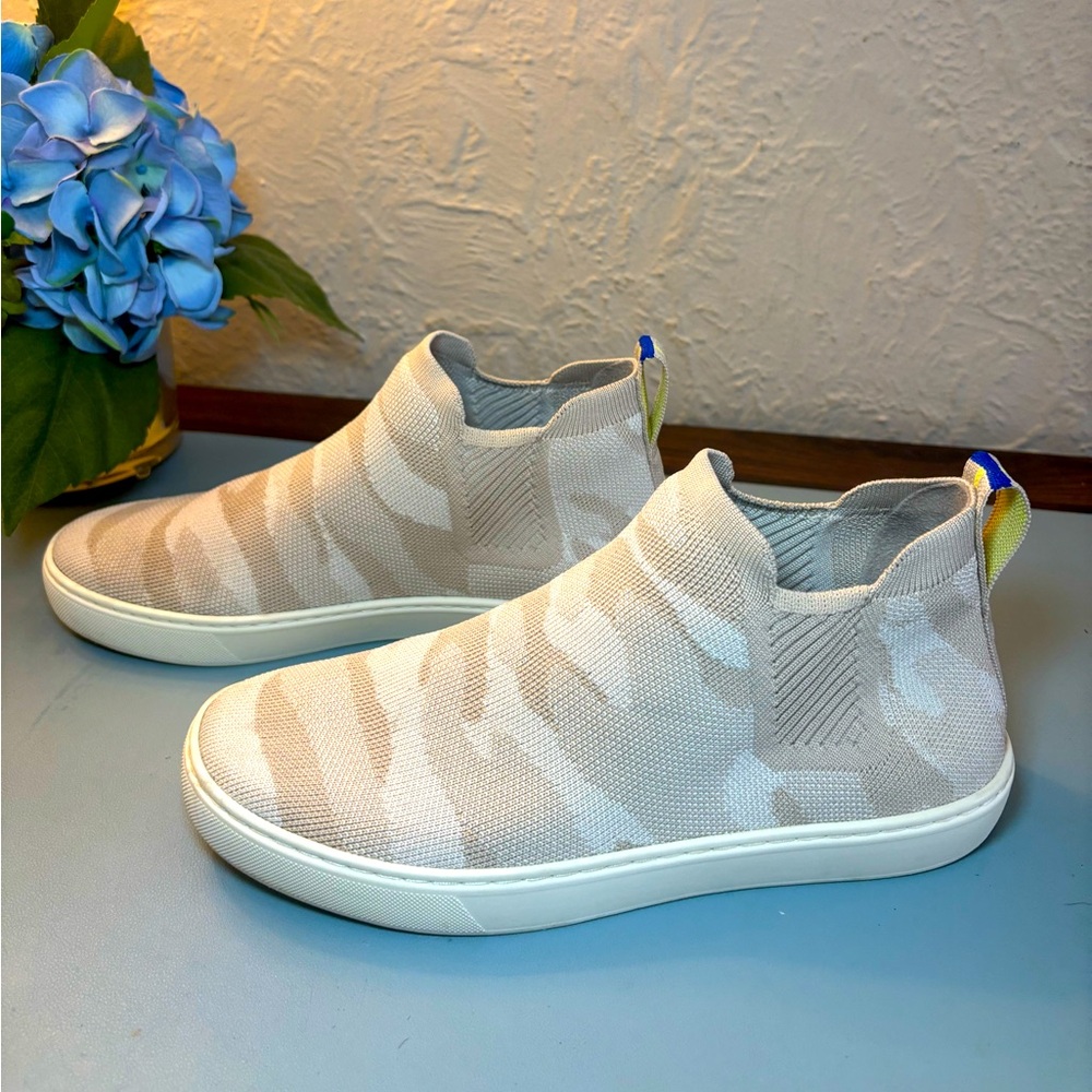 Rothy’s Sand camo high tops woman’s 9.5